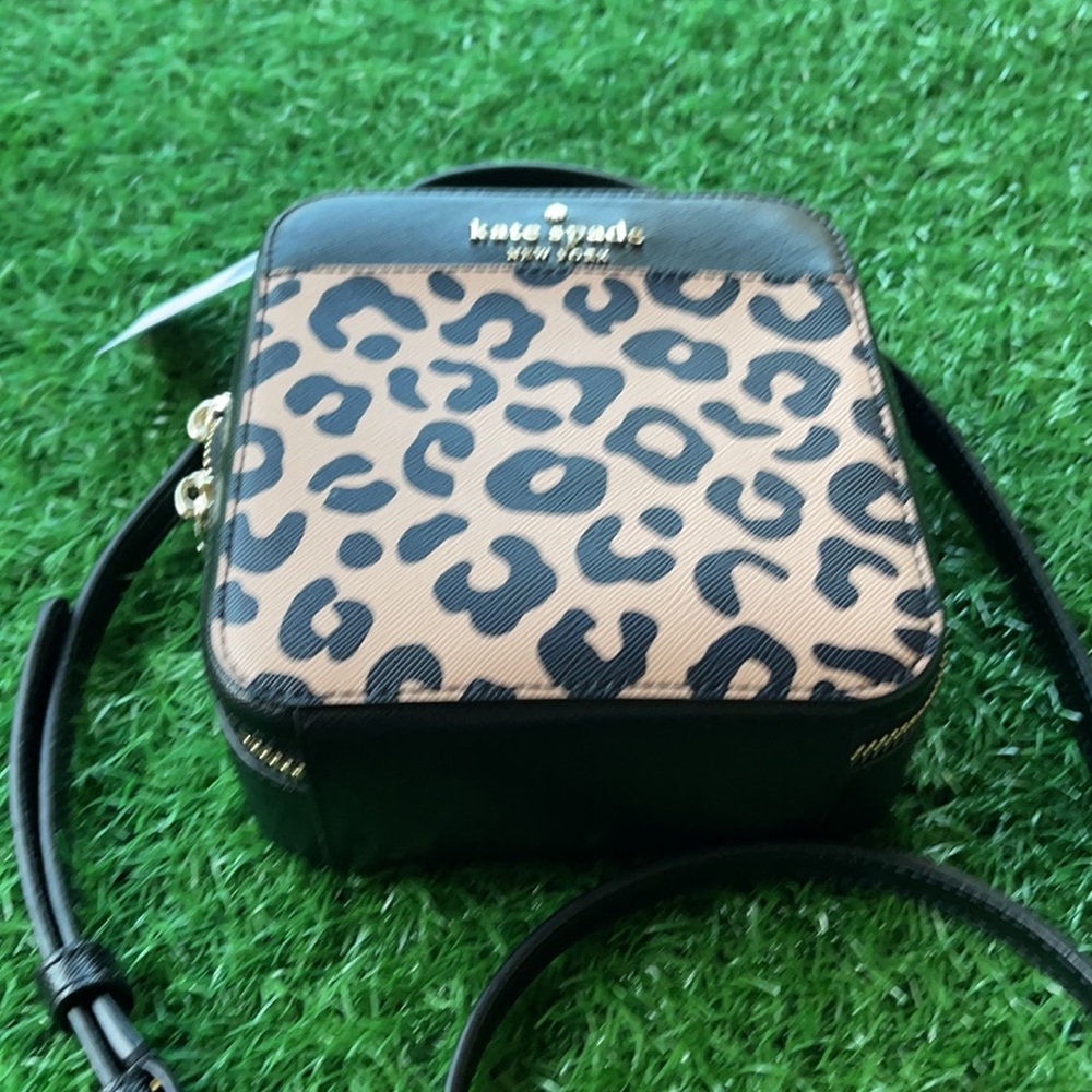 Kate Spade daisy graphic leopard vanity crossbody - Picture 2 of 16